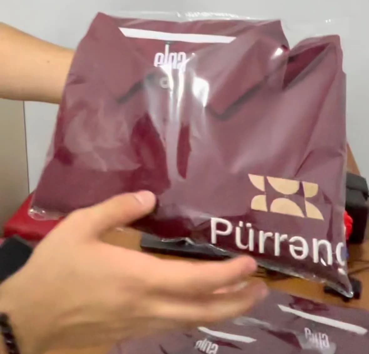 Pürrəng üçün loqolu polo köynəklər